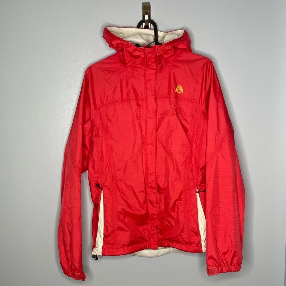 Nike ACG Fit Storm jacket red womens size small raincoat